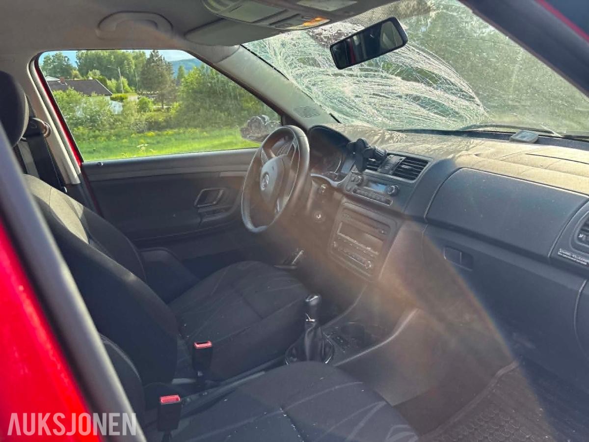 2015 Skoda Fabia 1.2 86hk Reparasjonsobjekt